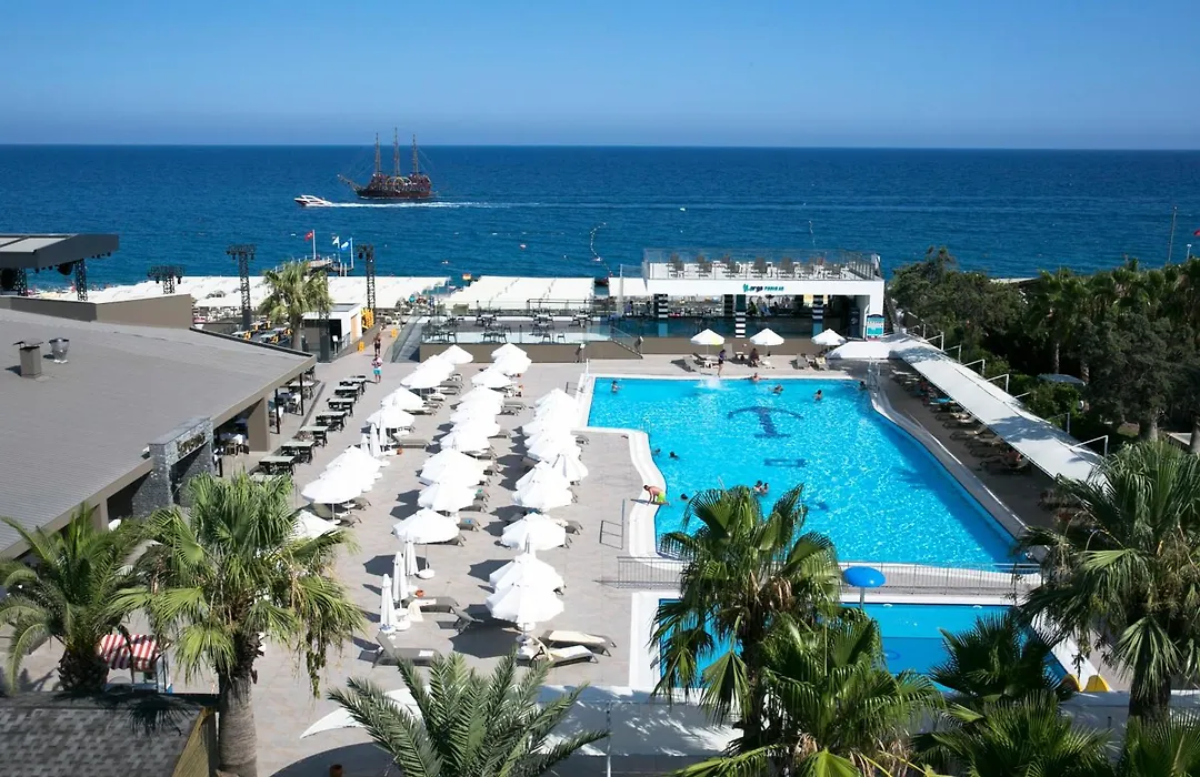 Sailor'S Beach Club-1