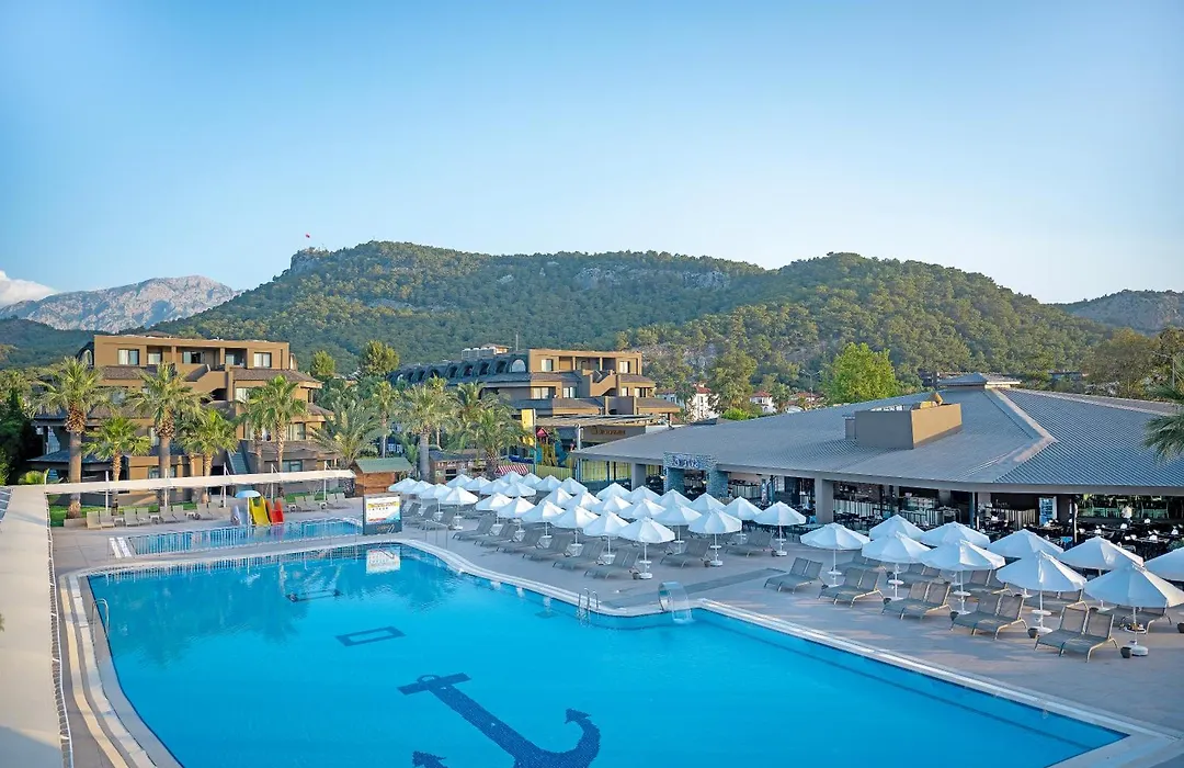 Sailor'S Beach Club-1