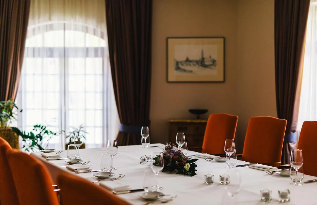 Relais & Chateaux Buelow Palais-1