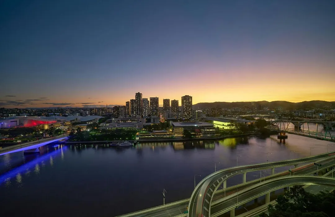 W Brisbane-1