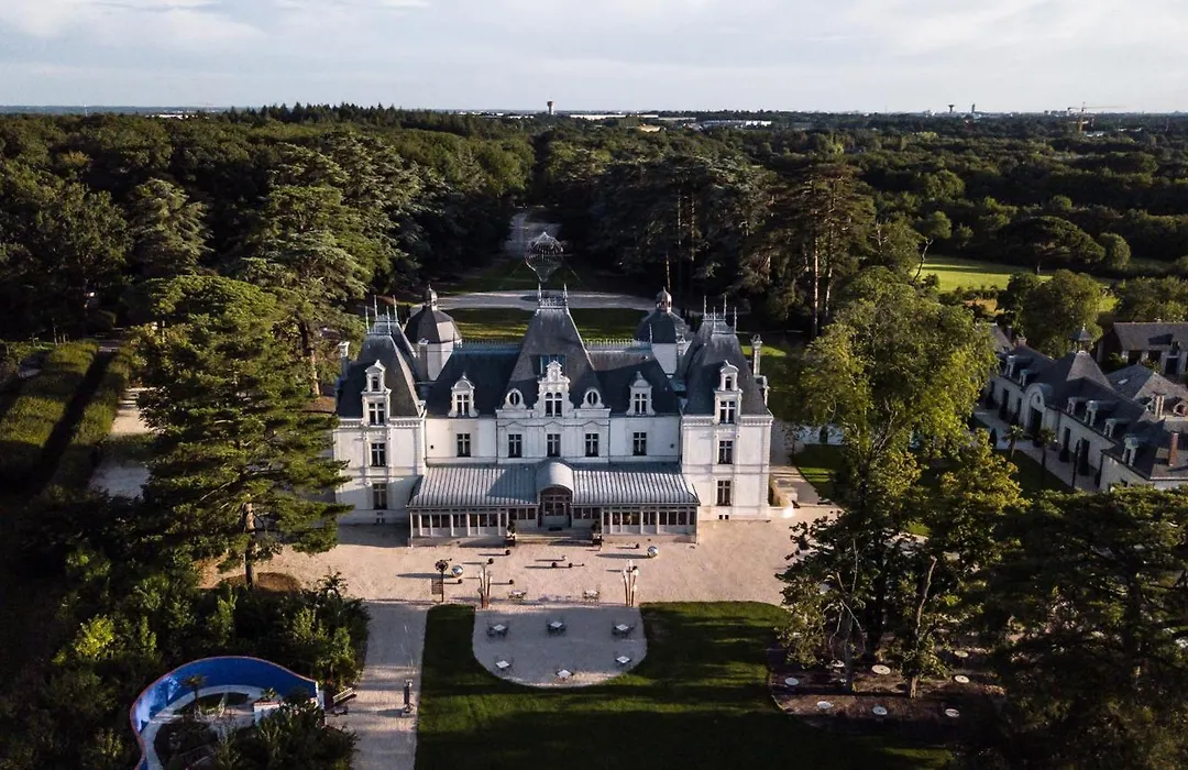 Chateau De Maubreuil-1