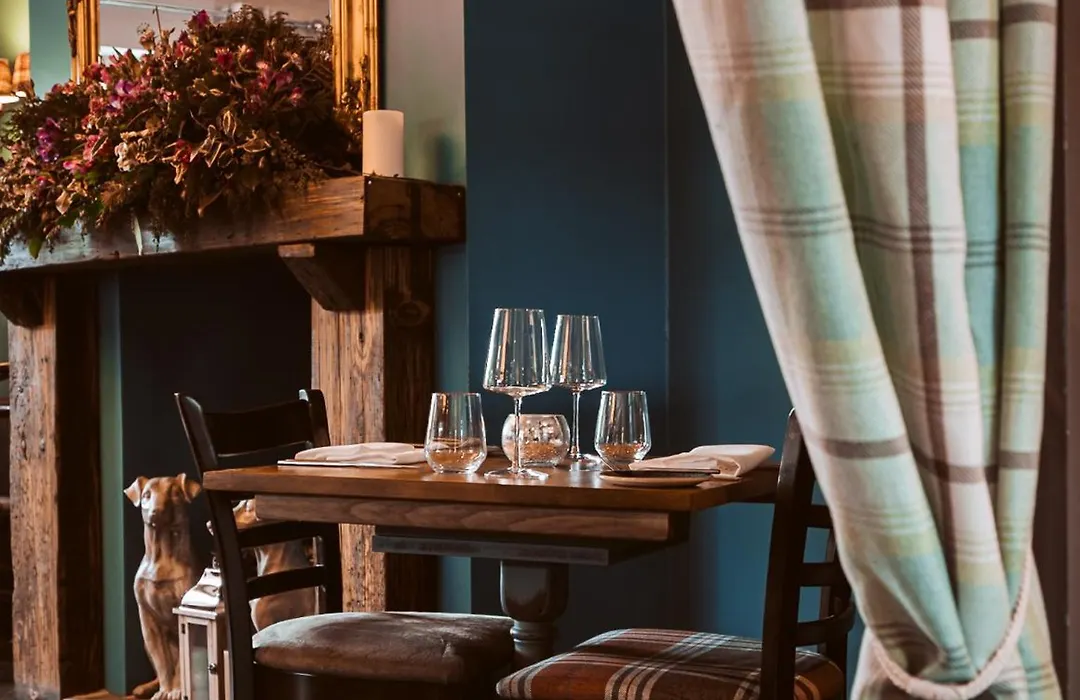 Bulls Head - Holymoorside-1