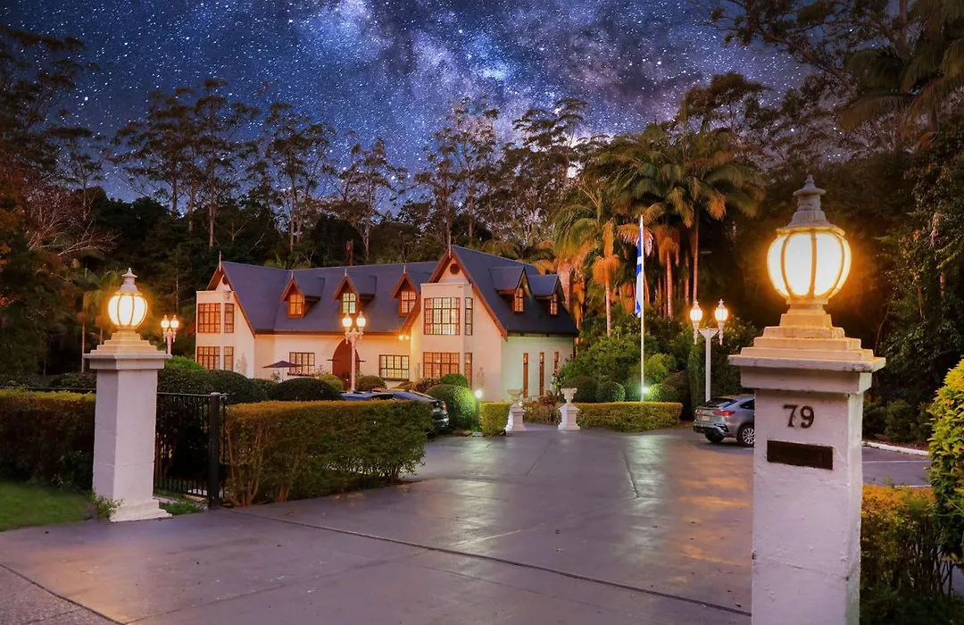Mt Tamborine Stonehaven Manor-1