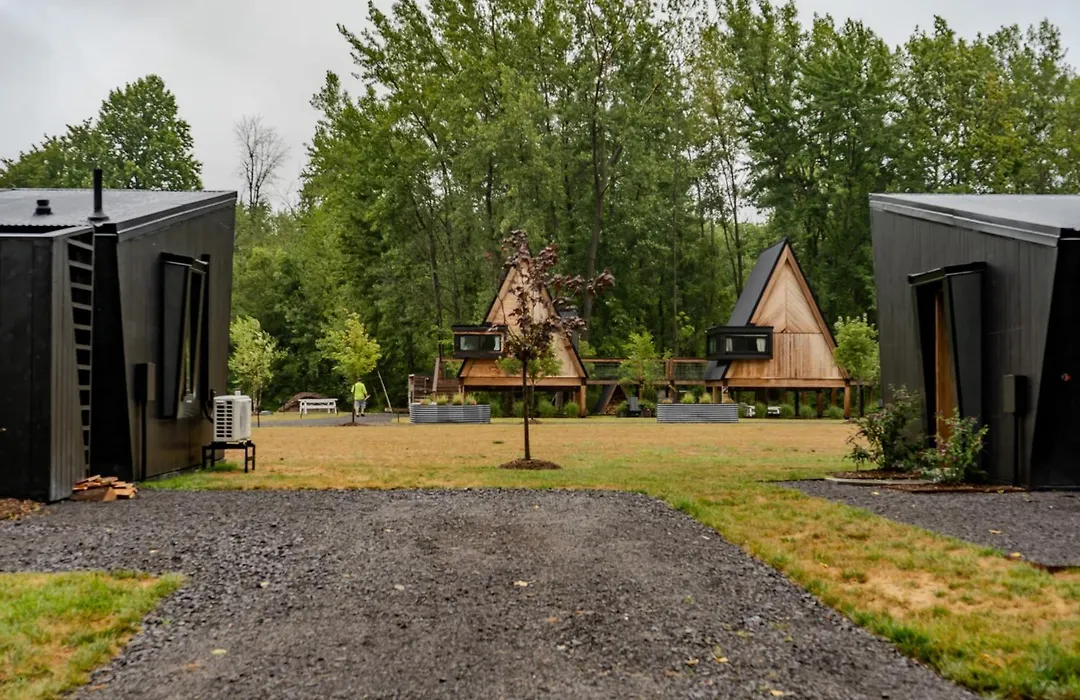 Finger Lakes Treehouse-1