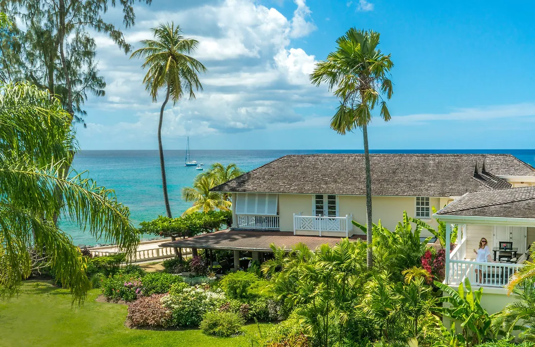 Coral Reef Club-1