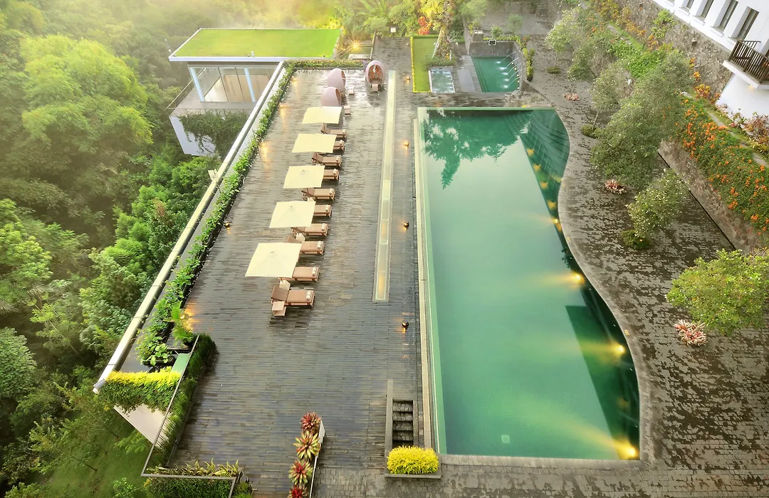 Padma Hotel Bandung-1