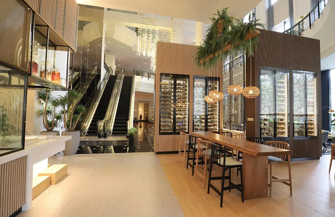 Melia Hanoi-1