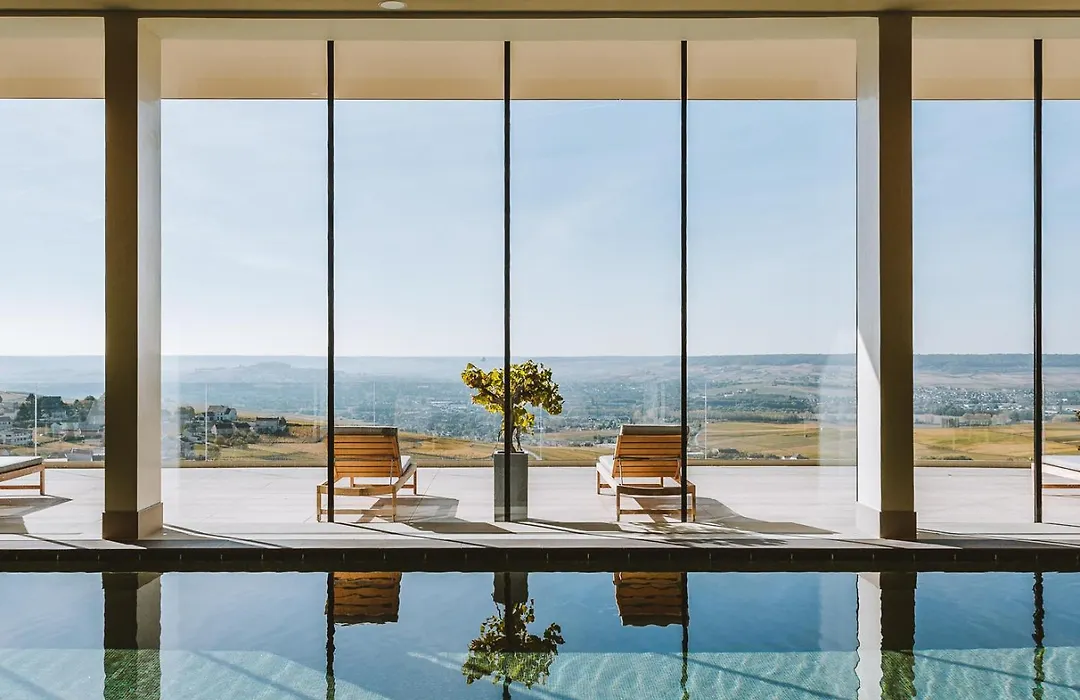 Royal Champagne Hotel&Spa-1