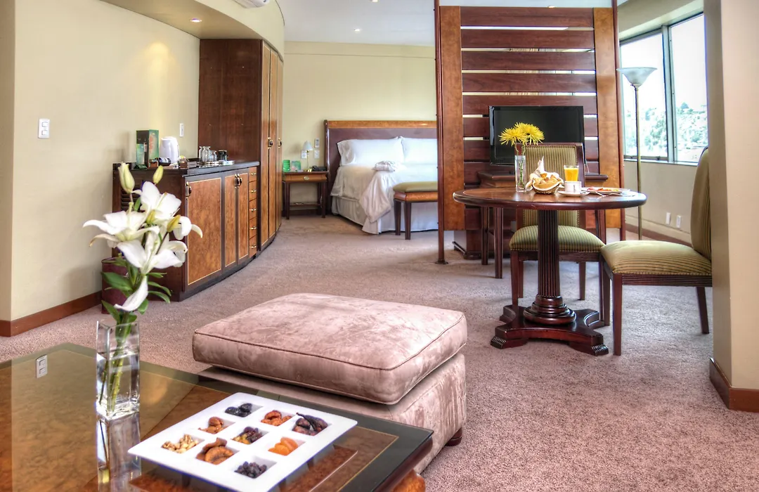 Suites Camino Real-1