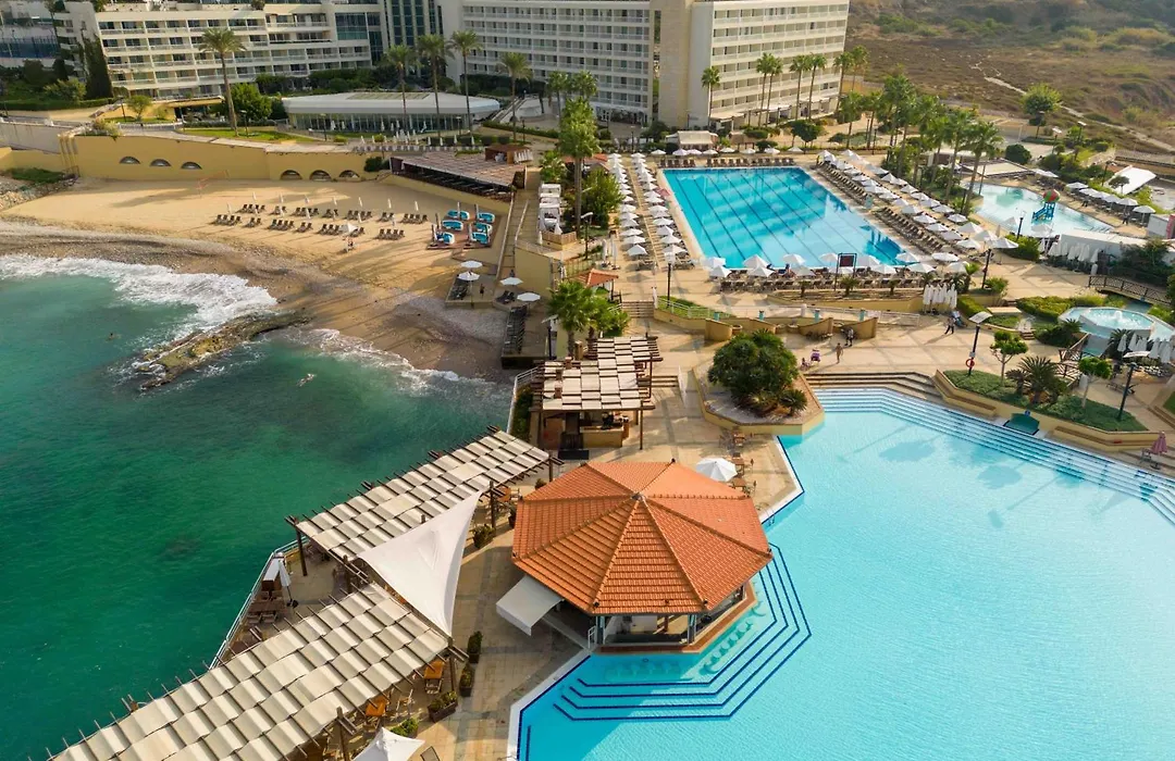 Mövenpick Hotel Beirut-1