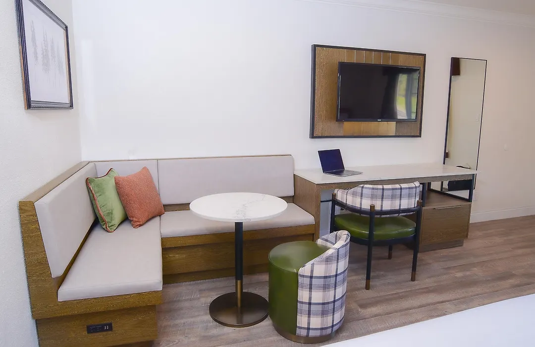 The Woodrose- Newly Renovated-1