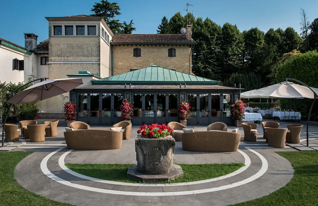 Villa Franceschi Hotel & Resort-1