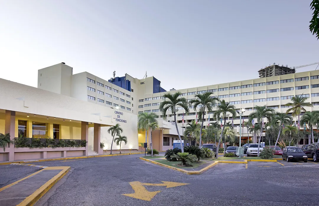 Dominican Fiesta Hotel-1