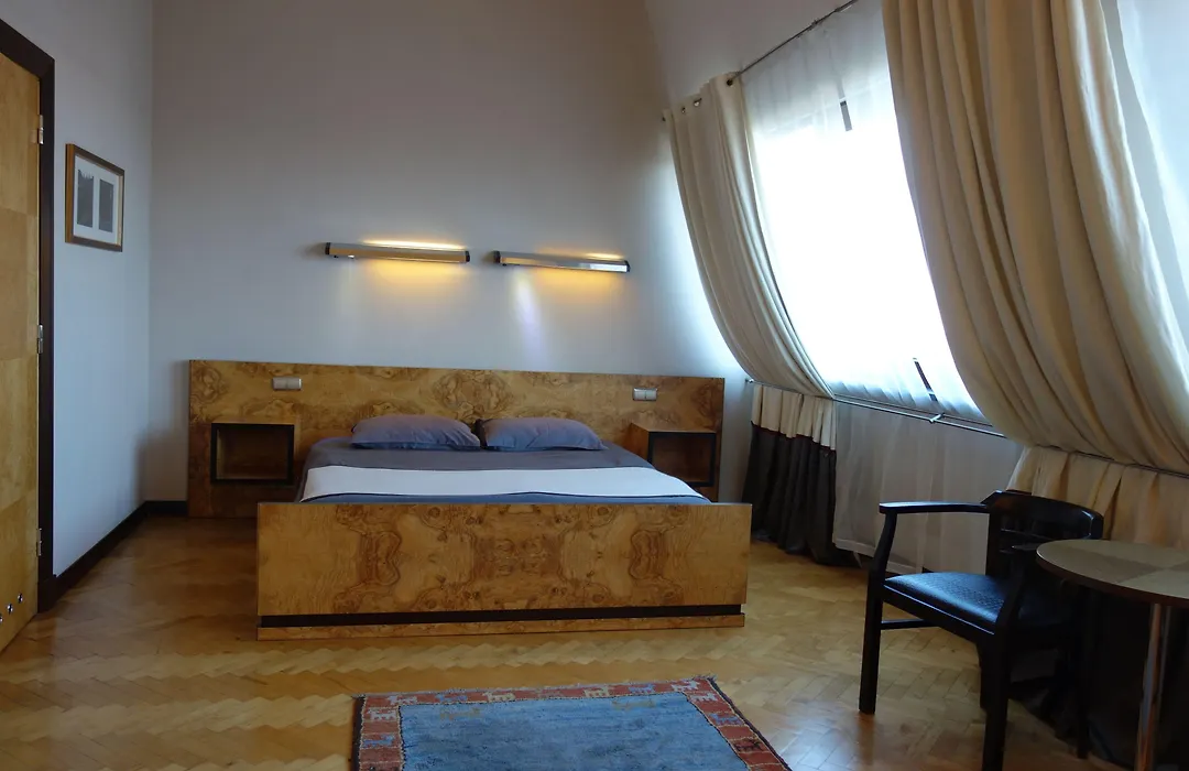 Hotel Monopol-1