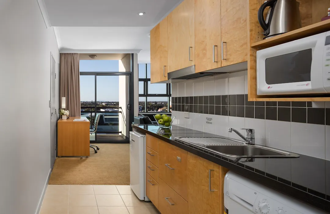 Rydges Mackay Suites-1