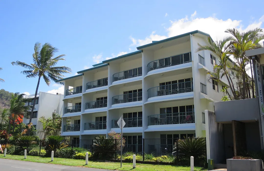 Beachfront Apartments On Trinity Beach-1
