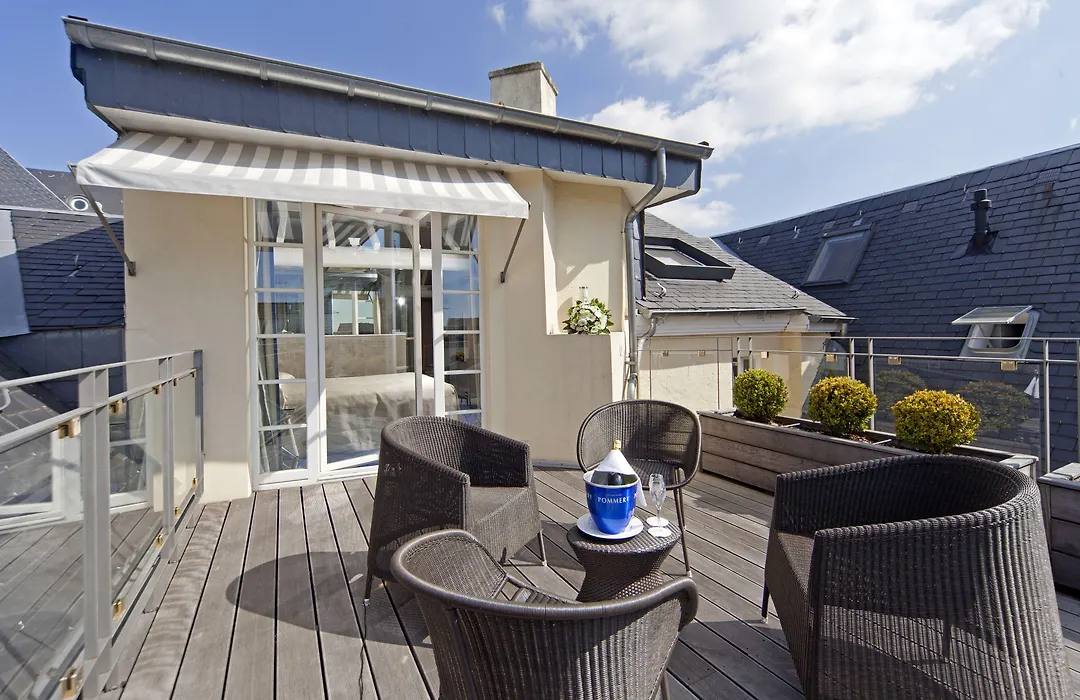 Hotel Le Place D'Armes - Relais & Chateaux-1