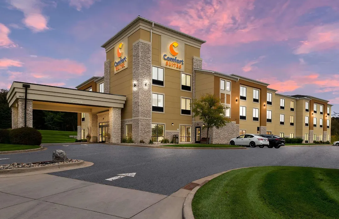 Comfort Suites Hudson I-94-1