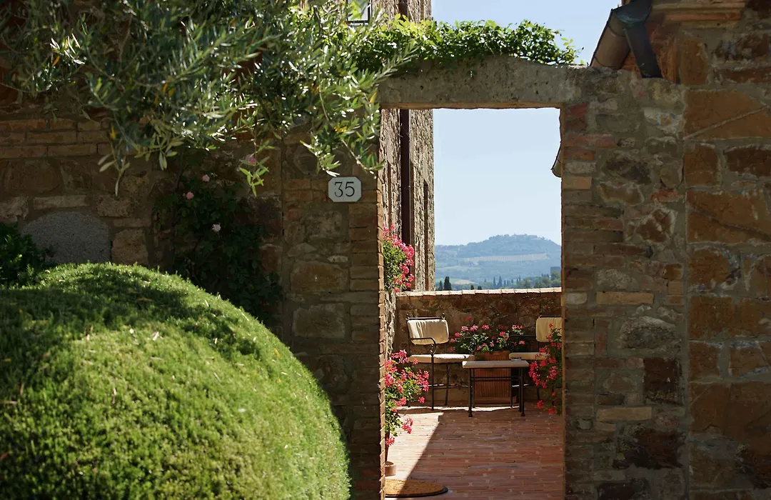 Castello Banfi - Il Borgo - Relais Et Chateaux-1