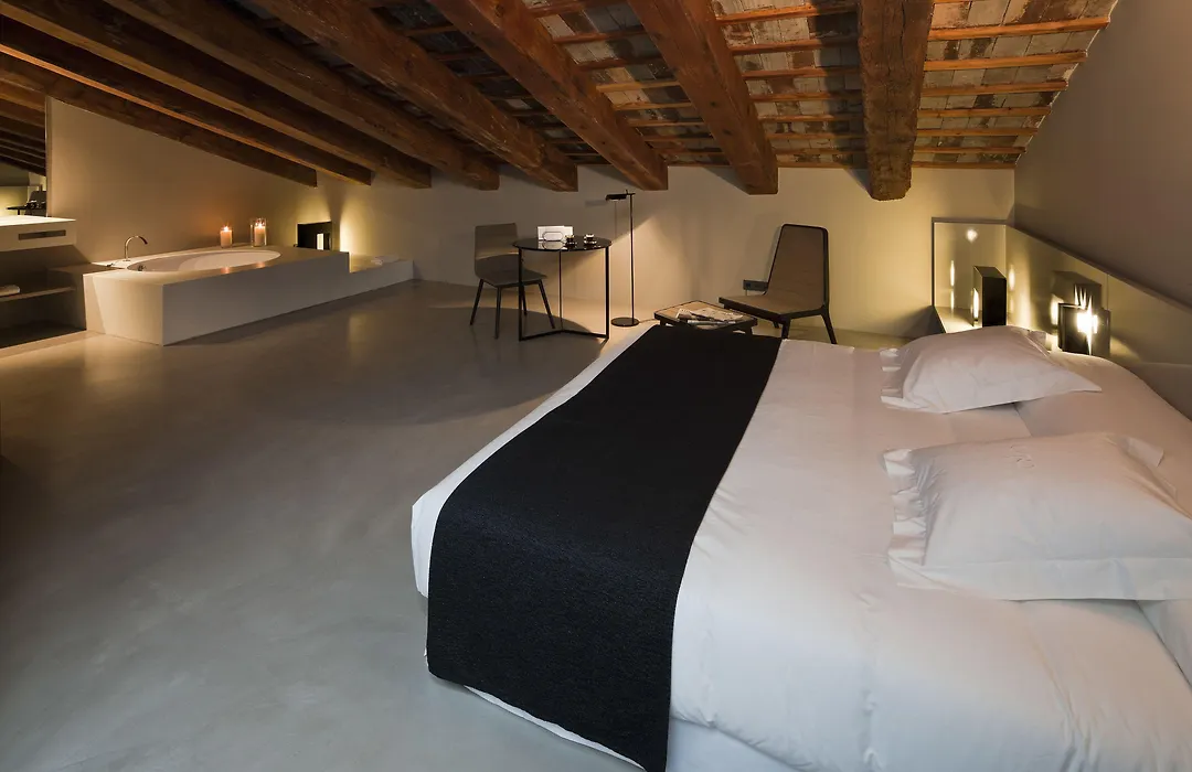 Caro Hotel-1