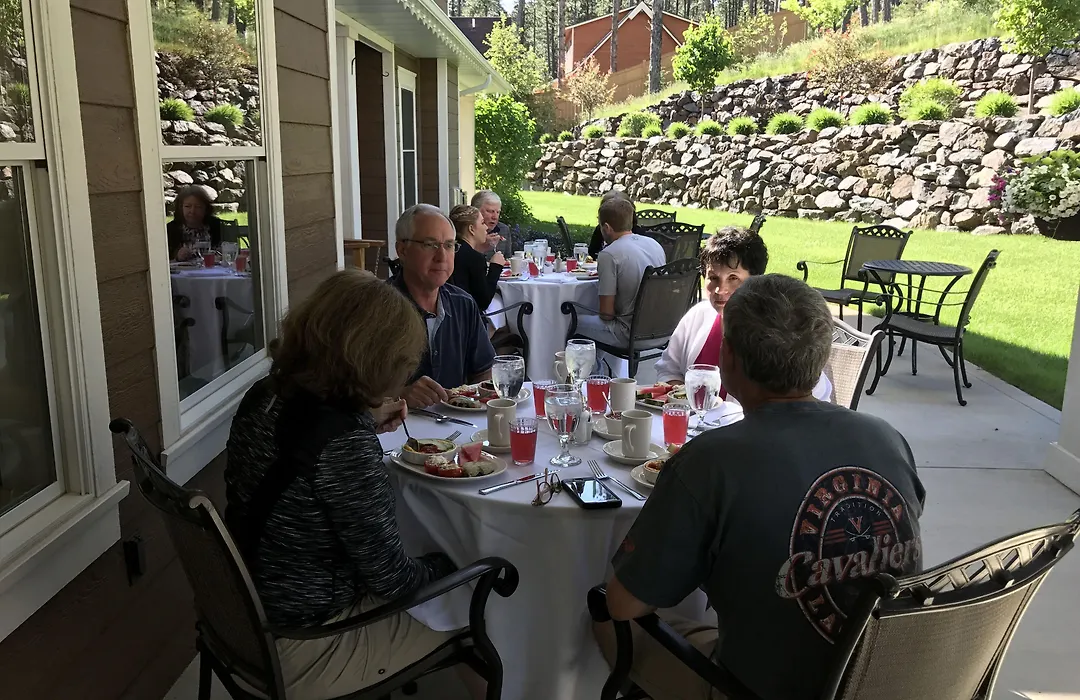 Summer Creek Inn-1