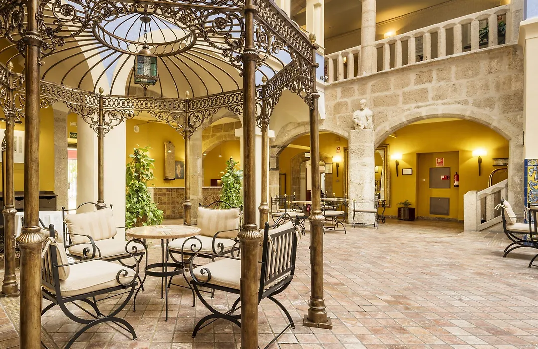 Hotel Ilunion Merida Palace-1