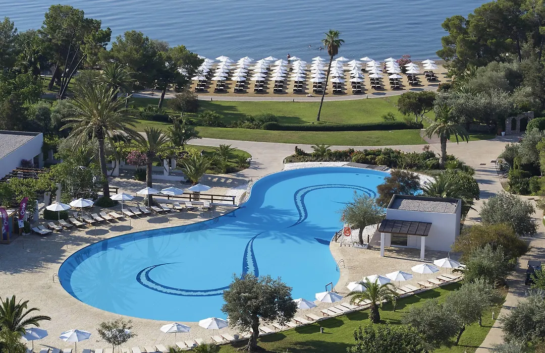 Hydra Beach Resort-1