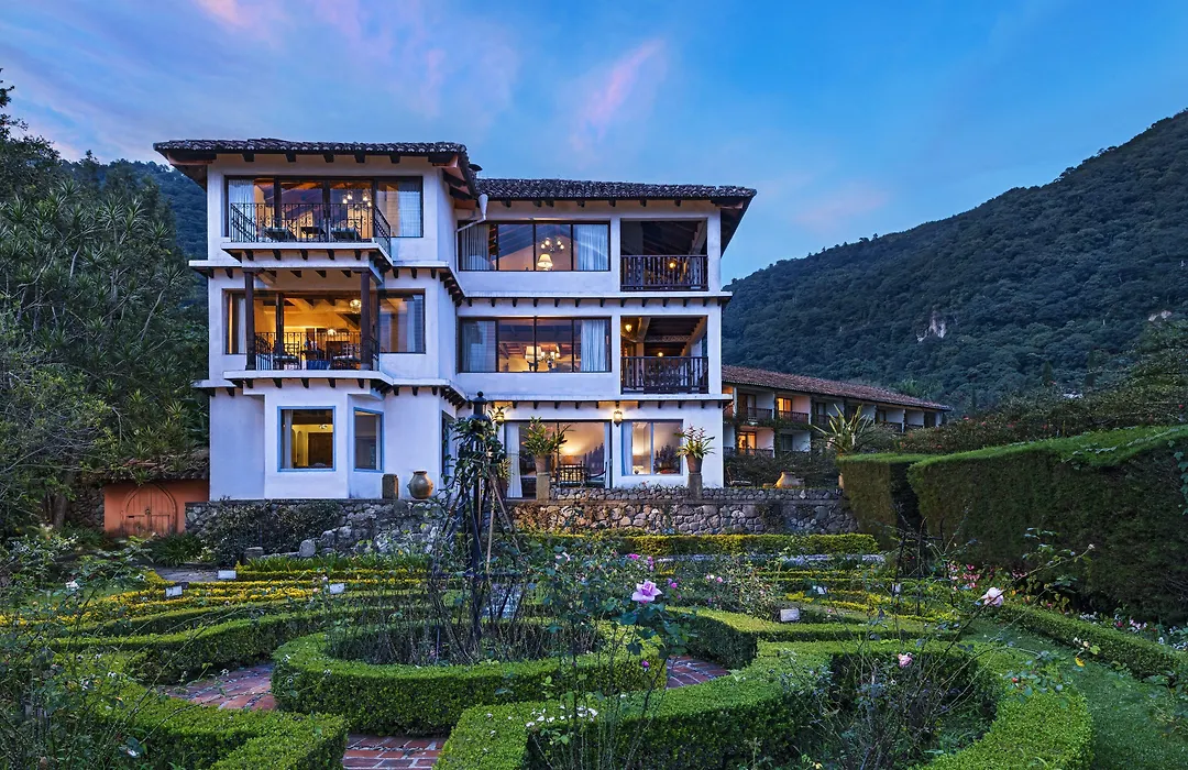Hotel Atitlan-1