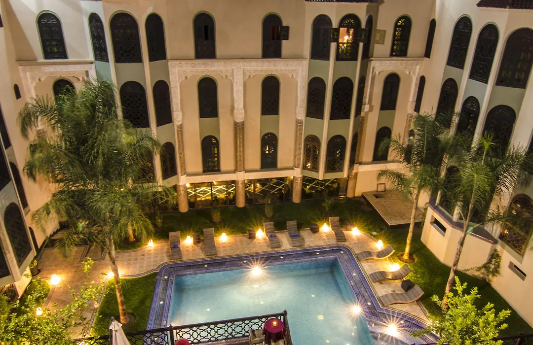 Palais Ommeyad Jacuzzi Suites & Spa-1