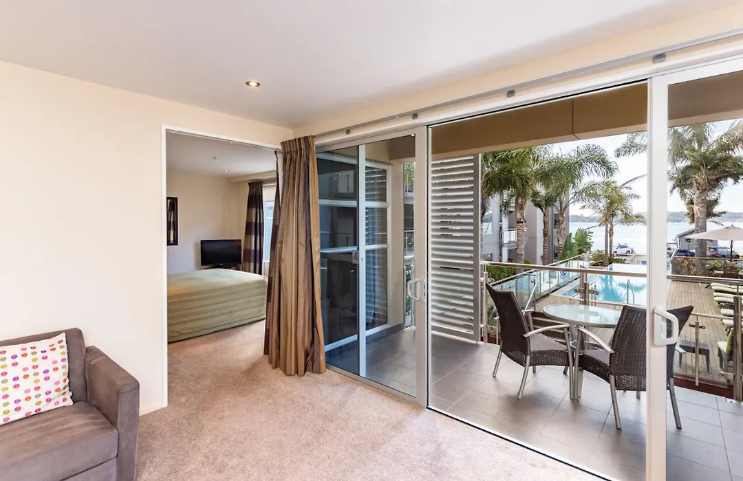Edgewater Palms Apartments-1