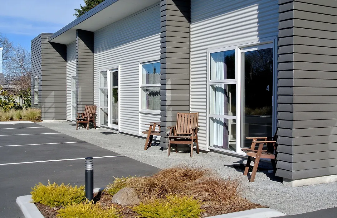 Oxford Village Motels-1