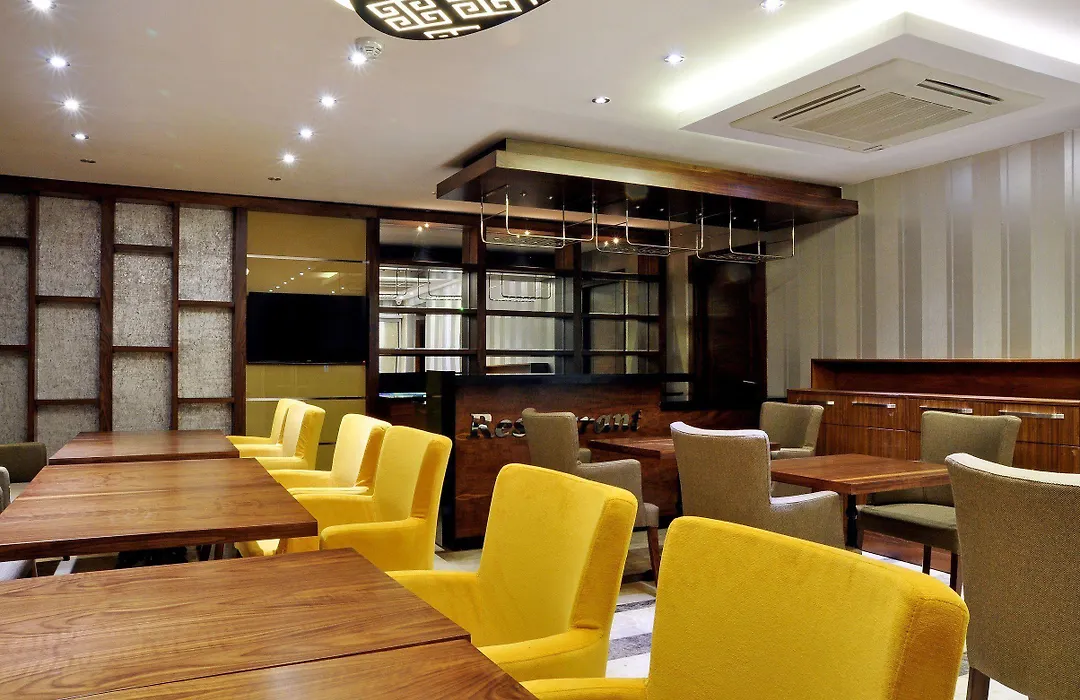 Avin Hotel-1