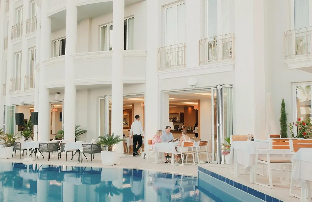 Palace Hotel & Spa-1