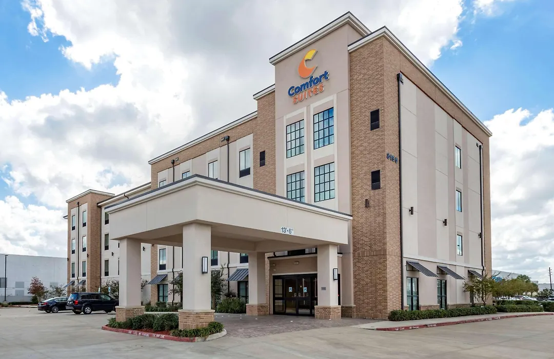 Comfort Suites Near Sam Houston Race Park-1