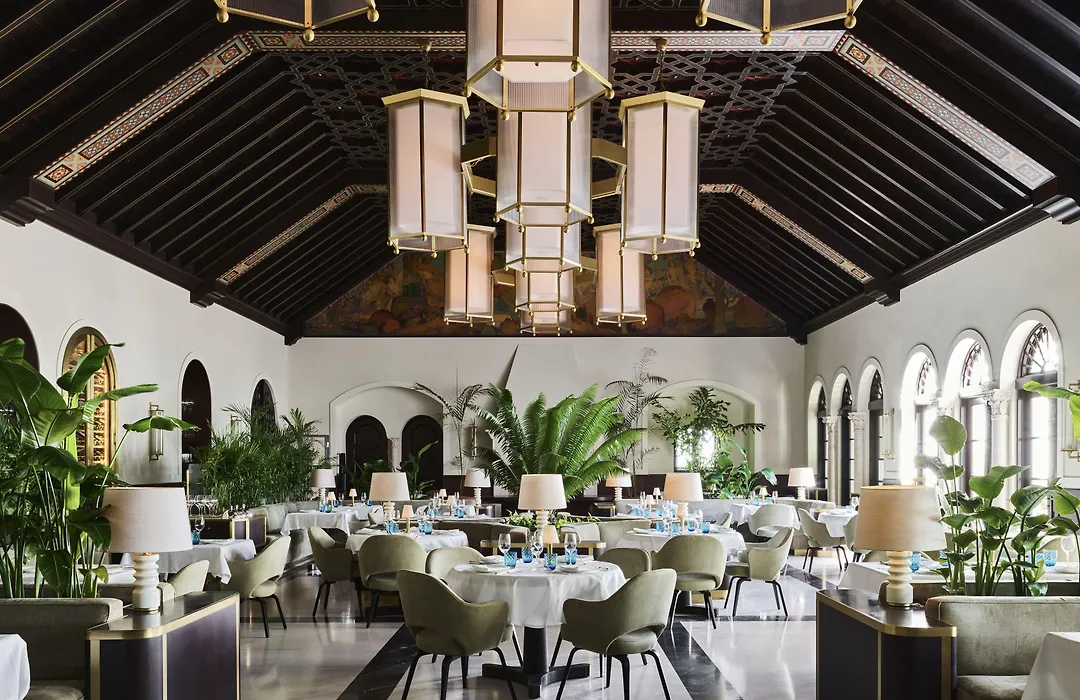 Four Seasons Hotel At The Surf Club-1