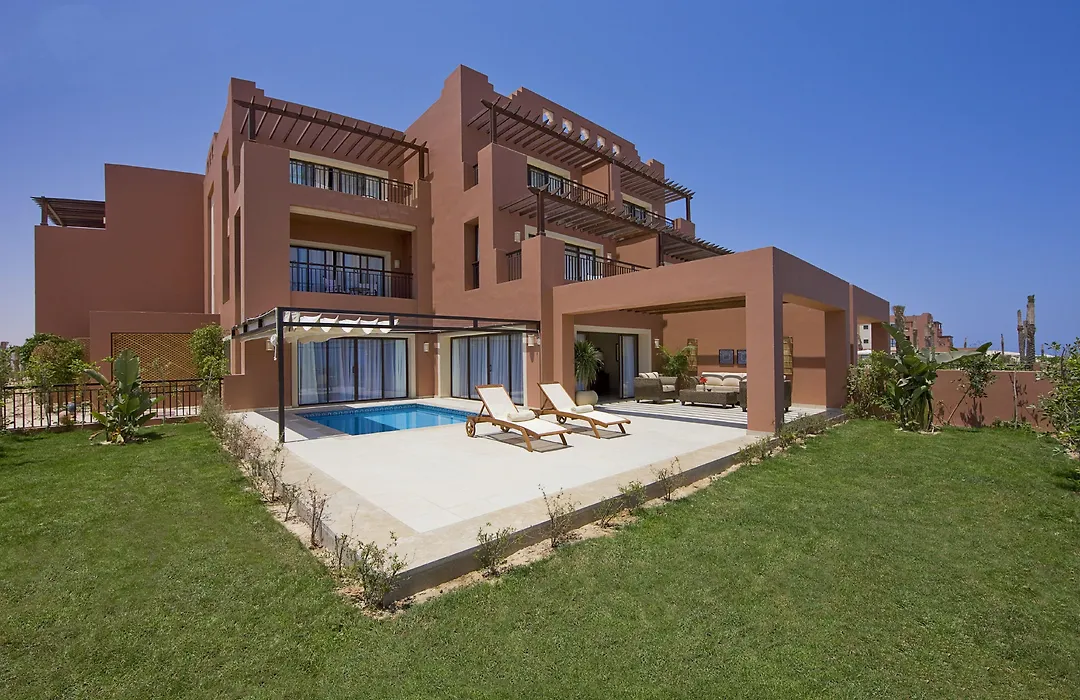 Jaz Oriental, Almaza Bay-1
