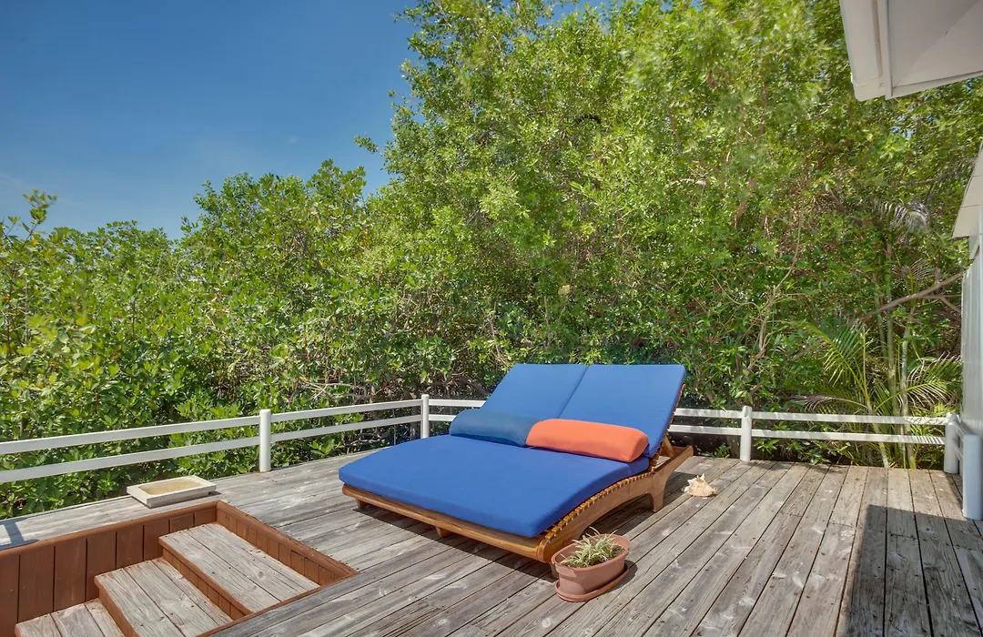 Royal Belize-1