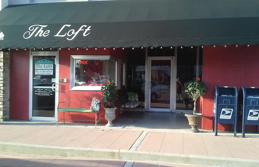 The Loft On The Square-1