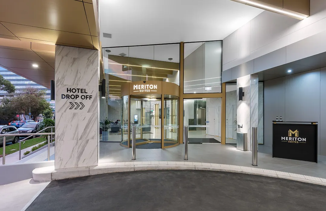 Meriton Suites Sydney Airport-1