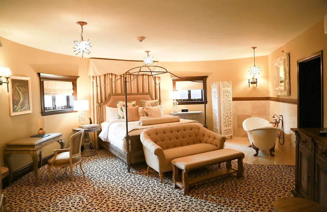 Grand Bohemia-1