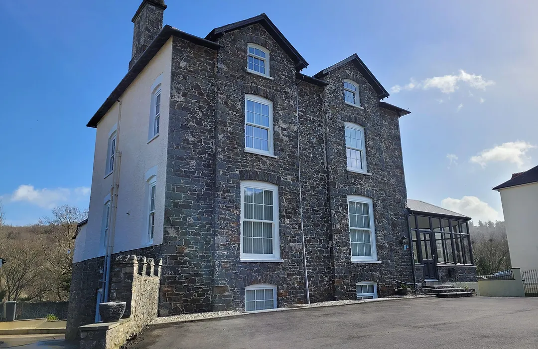Llys Aeron "The Little Hotel"-1