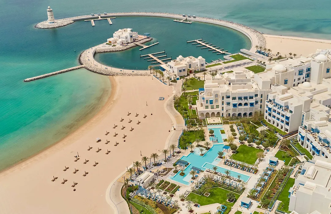 Hilton Salwa Beach Resort And Villas-1