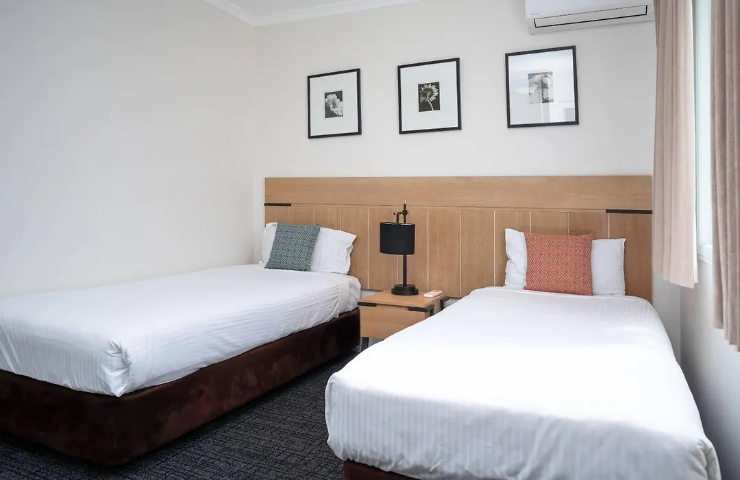 Mainstay Suites Kew-1