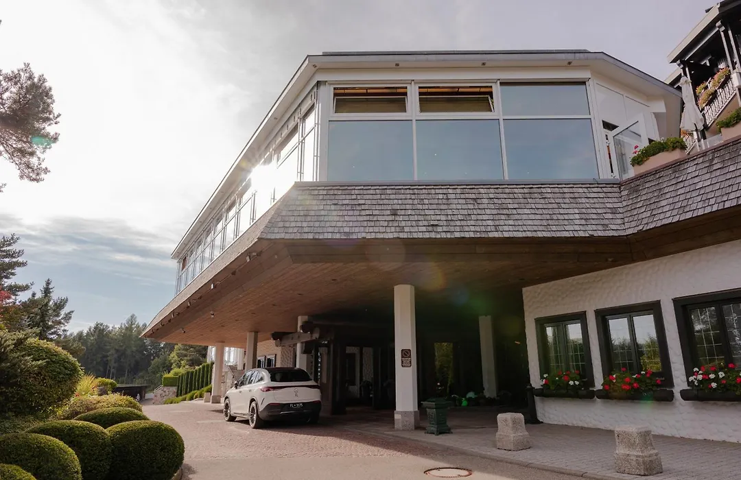 Hotel Vier Jahreszeiten am Schluchsee-1