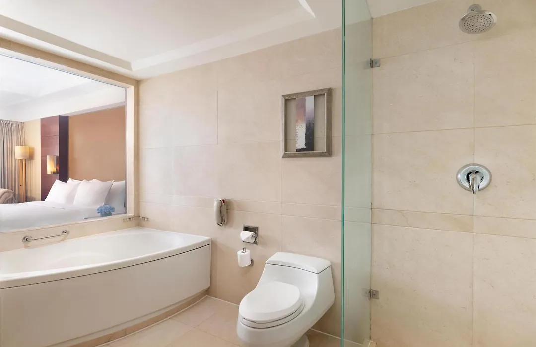 Radisson Blu Hotel Shanghai New World-1