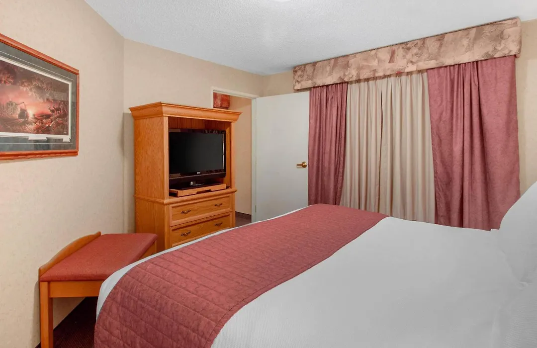 Norfolk Lodge & Suites, An Ascend Collection Hotel-1