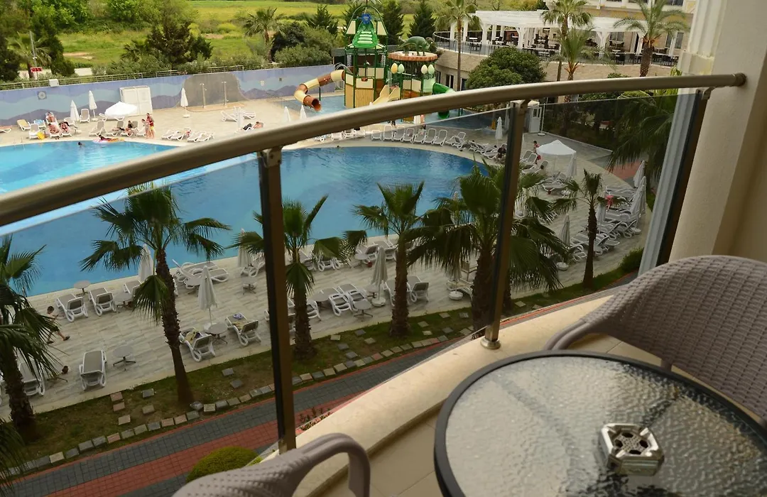 Lrs Hotels Lake River Side Hotel & Spa-1