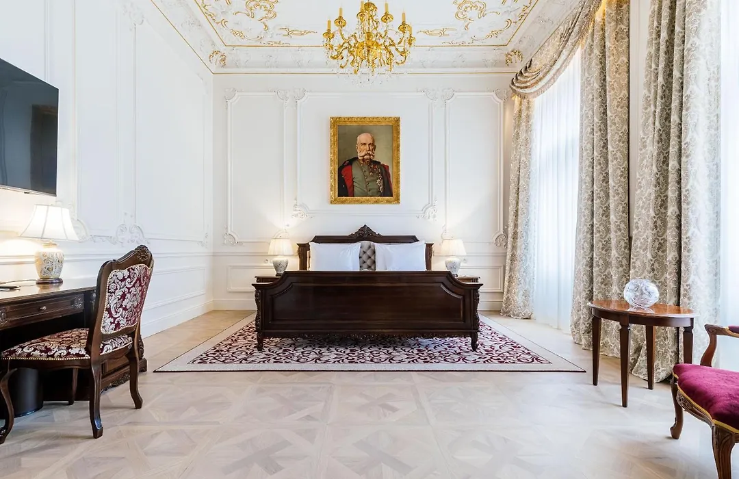 Grandhotel Pupp-1