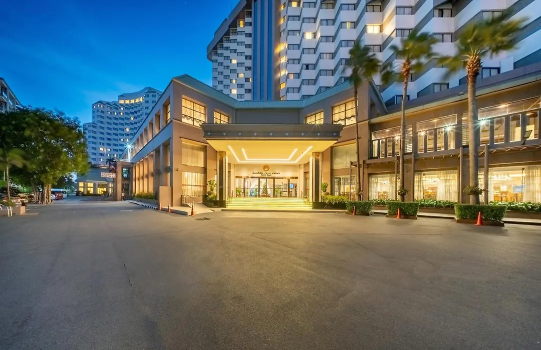 Jomtien Palm Beach Hotel & Resort - Family-Friendly-1
