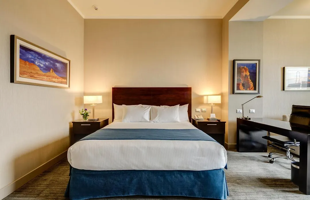 La Quinta by Wyndham Santiago Aeropuerto-1
